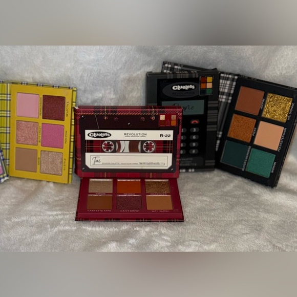 Cluelesss bundle - Picture 2 of 2